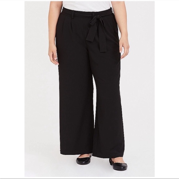 NEW Torrid black crepe self tie wide leg pants - Picture 1 of 3